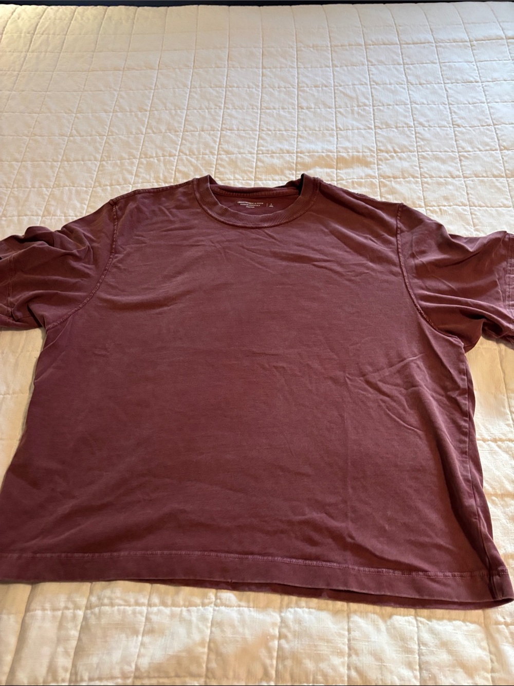 Abercrombie & Fitch Men's Crewneck Tee in Deep Maroon